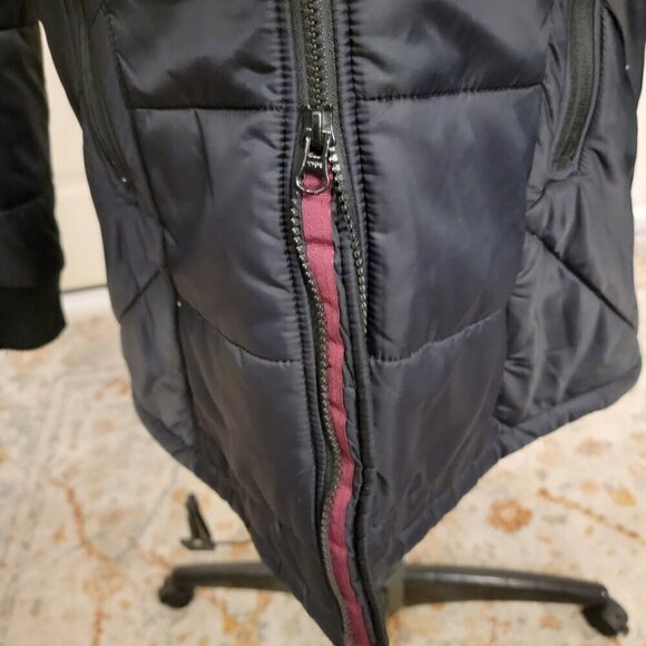 Beautiful and Stylish Tatonka Parka - Size 12 - Picture 4 of 11